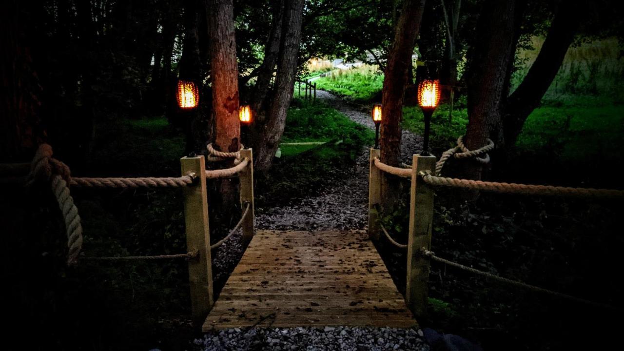فيلا Emlyn'S Coppice - Luxury Woodland Glamping هوليويل المظهر الخارجي الصورة