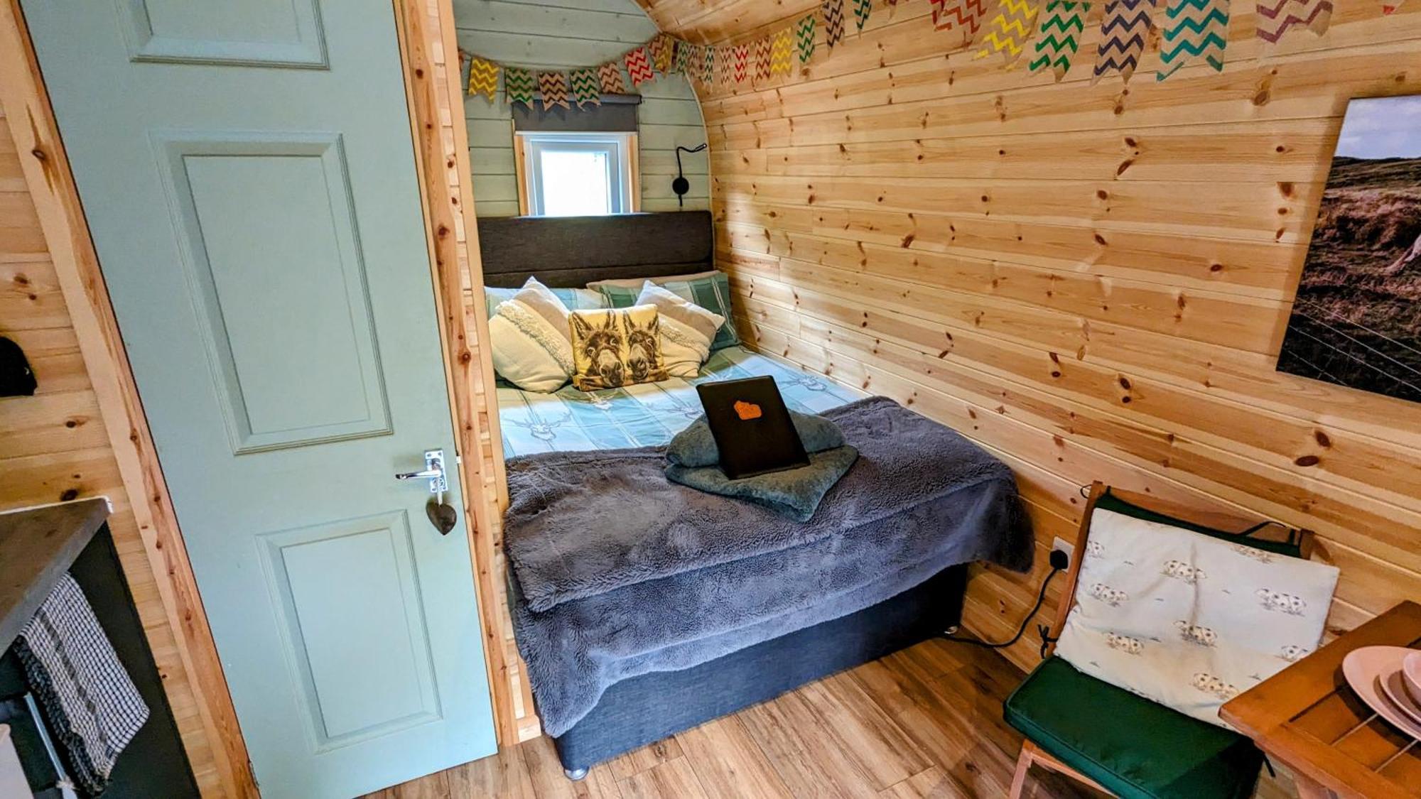 فيلا Emlyn'S Coppice - Luxury Woodland Glamping هوليويل الغرفة الصورة